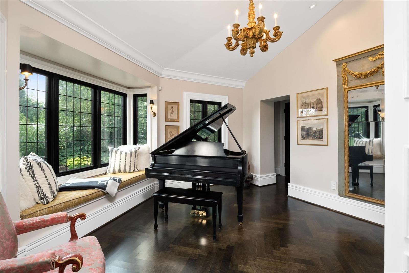 beautiful interior shot of fancy house after remodel