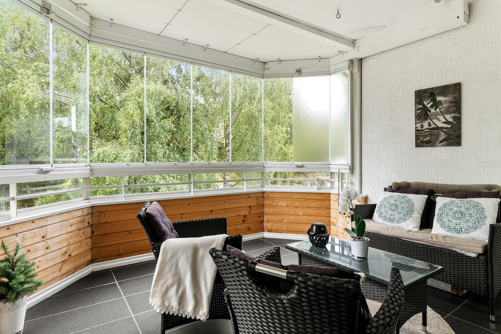 Sunroom Addition in St. Louis: What Homeowners Should Think About